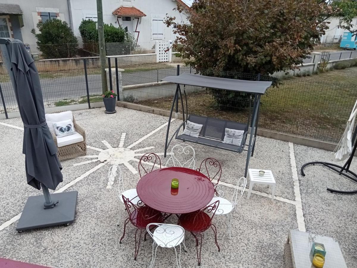 Chambre Privative Avec Salle D'Eau Chasseneuil-sur-Bonnieure Exterior photo